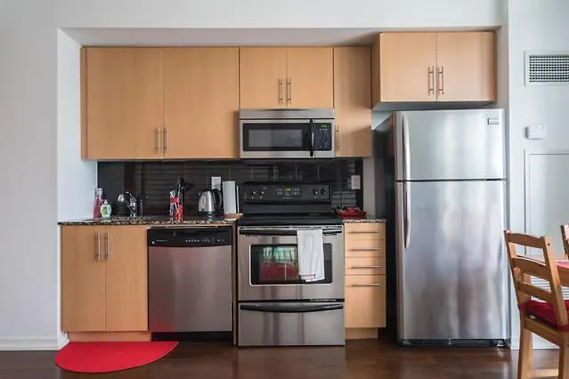Stylish & Central Condo 1 Min From Union Station!! Toronto